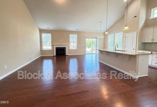 Photo - 2433 Cedar Rock Dr