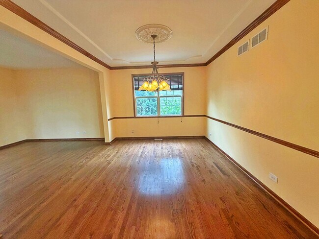 Photo - 2050 Rockland Dr