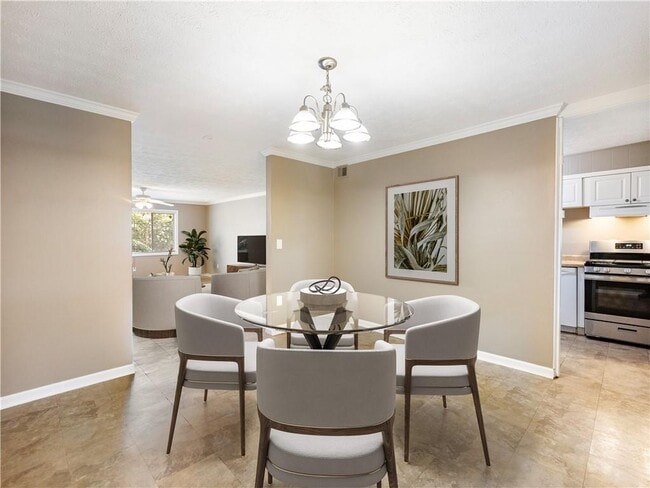 Photo - 115 Biscayne Dr NW