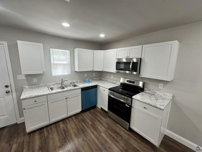 Photo - 301 Doyle St