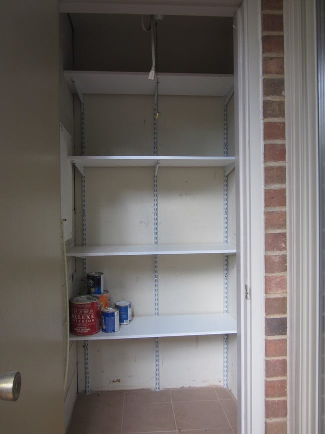 spacious storage - 658 15th St S