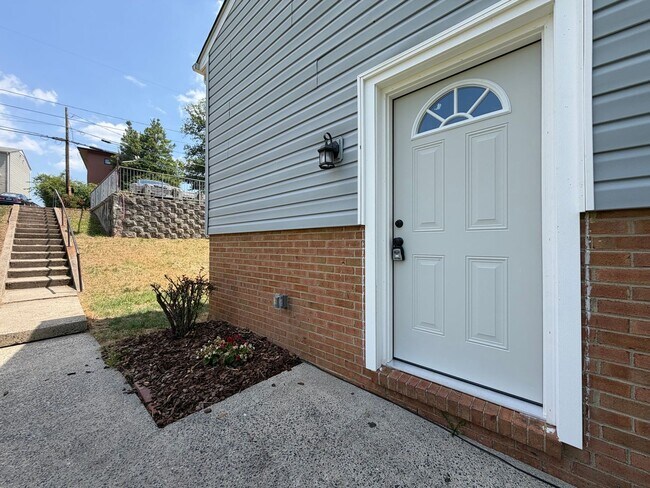 Photo - 813 Ridge St