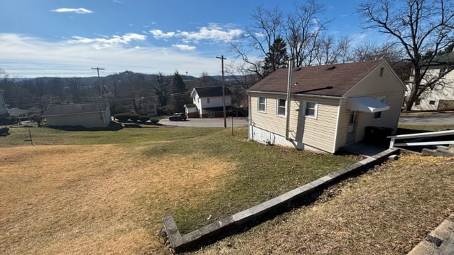 Photo - 477 Hudson St