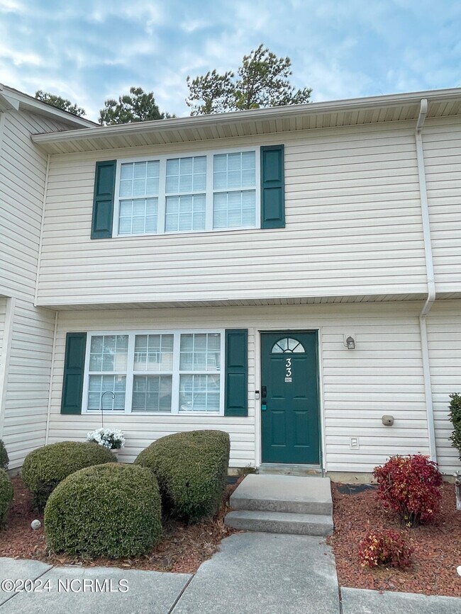 33 Pirates Cove Dr Townhome Townhome Rental in Swansboro NC