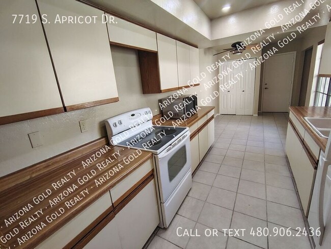 Photo - 7719 S Apricot Dr