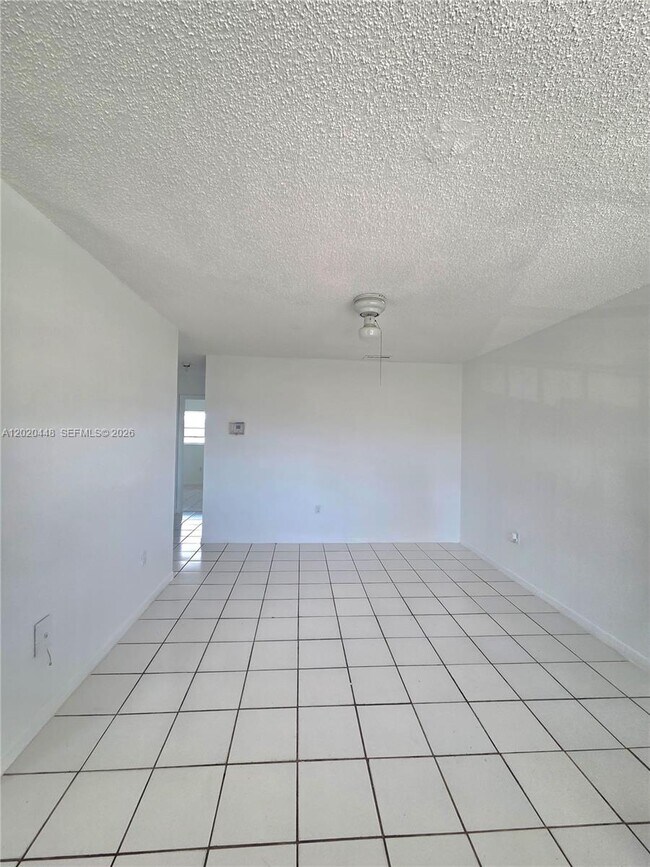 Photo - 4030 SW 61st Ave Unidad 6
