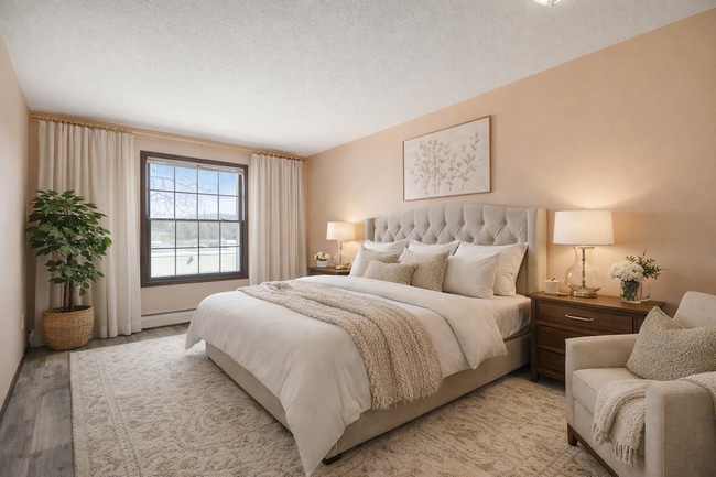 Photo - 950 Westbrooke Way