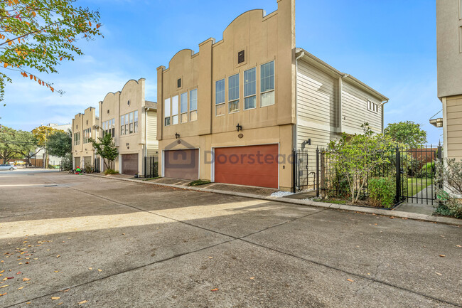 Photo - 113 Riley Ln Townhome