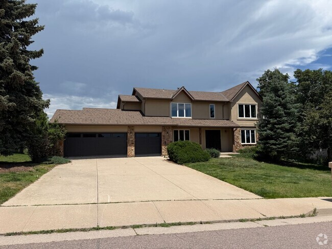 Building Photo - 5BD/4BA/3 car garage w Flat Yard Cheyenne ... Rental