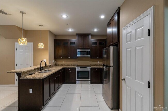 Photo - 1204 E Daffodil Ave Unidad D Rental