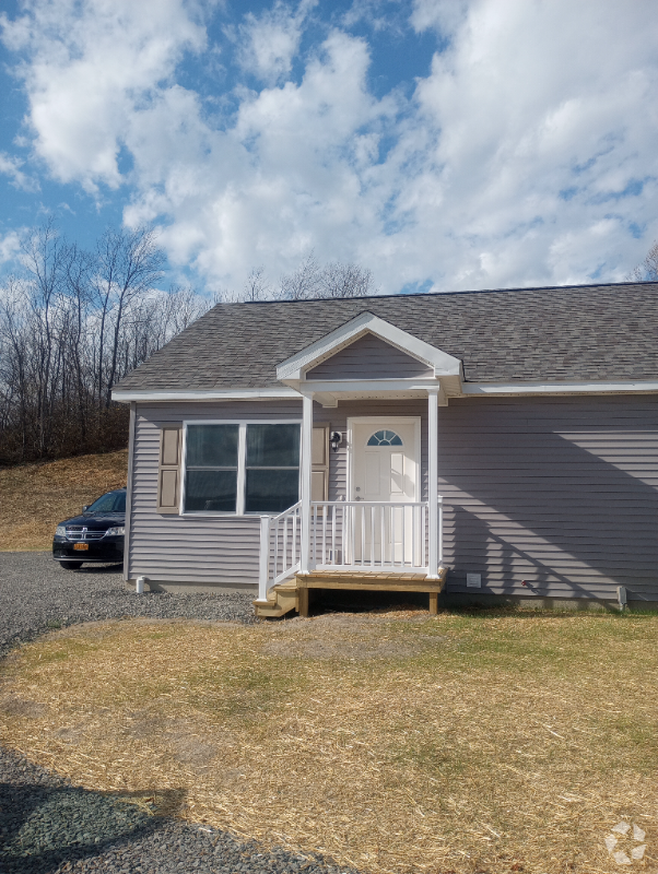 Building Photo - 6021 Sirrine Rd Unit 4 Rental