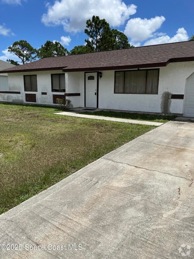 Building Photo - 1597 Jupiter Blvd NW Rental