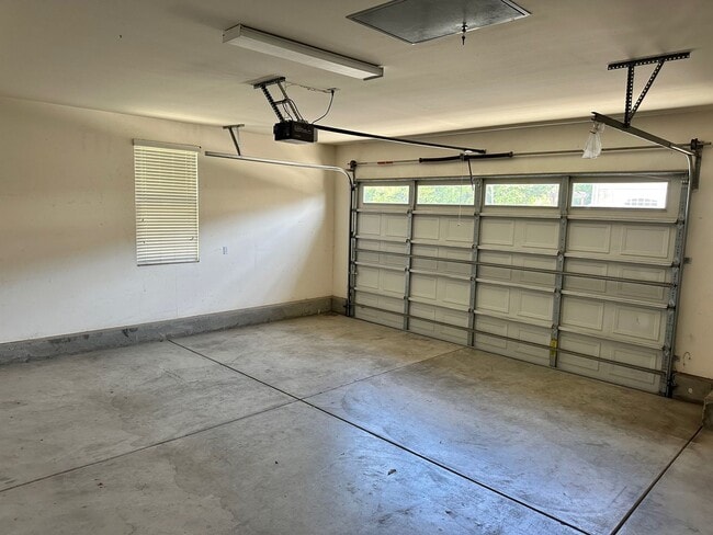 Photo - Spacious 4 Bed, 3 Bath House in Mountain House, CA