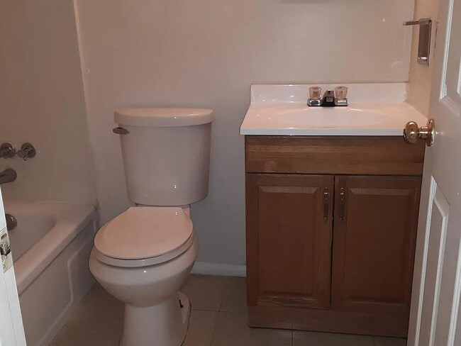 Photo - 1025 Shackelford Rd