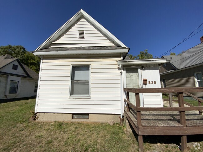 Building Photo - 835 Johnson St Rental