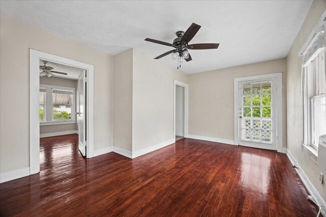 Photo - 2510 Kingston St Unit 4