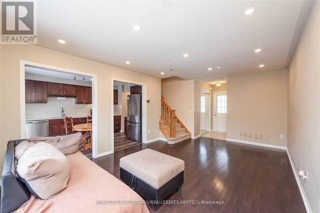 Photo - 1420 Mcdermott Wy