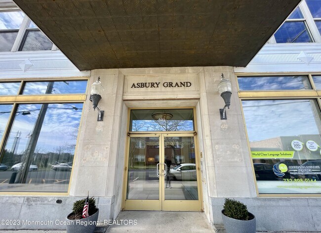 Photo - 501 Grand Ave Condo Unit 4D / 404