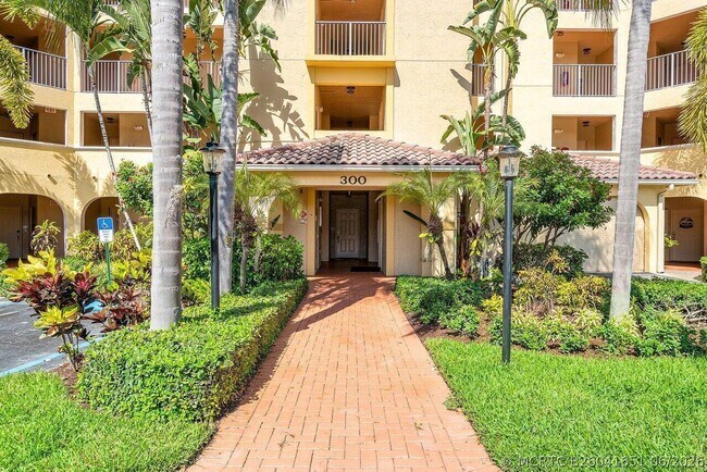 Photo - 300 Uno Lago Dr Unit 304