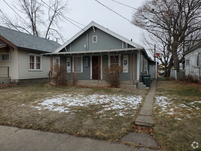 Building Photo - 1707 Washington Ave Unit 1707 1/2 Washington Ave Rental