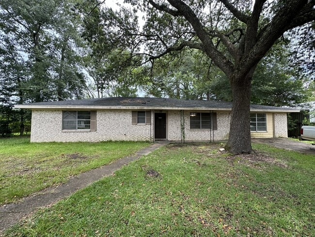 Building Photo - 124 Seaman Dr Rental