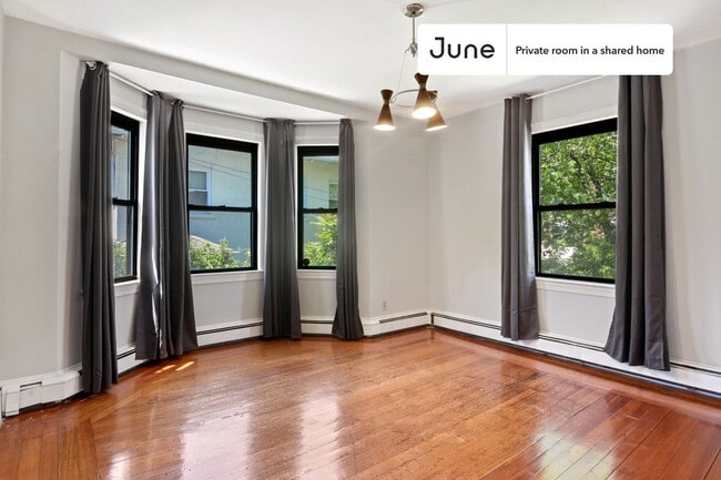 Photo - Room in Shared 4 bed/2 bath home Unit 1B