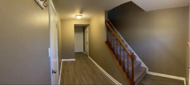 Photo - 204 Rolling Hill Ct