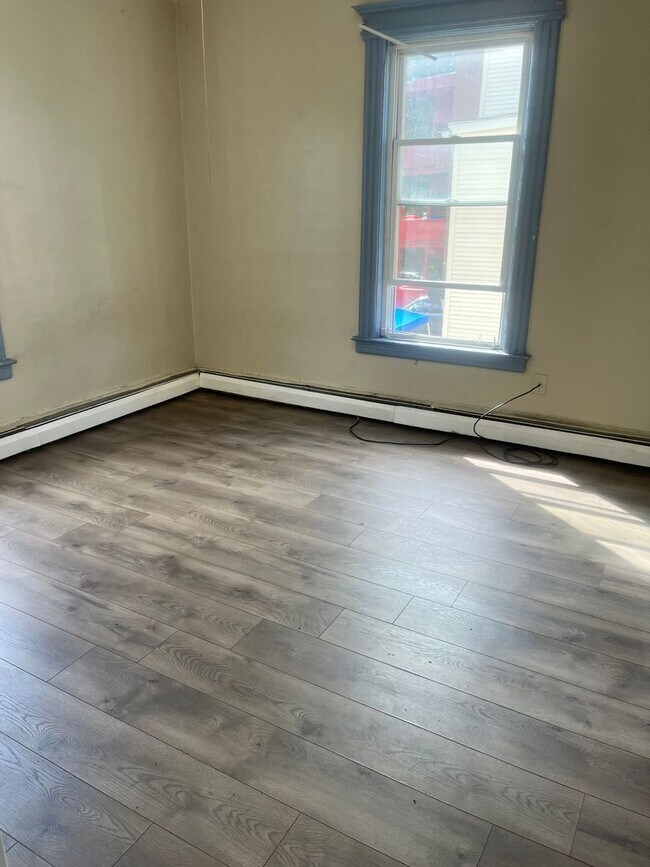 74 Madison Ave Unit 2nd Floor