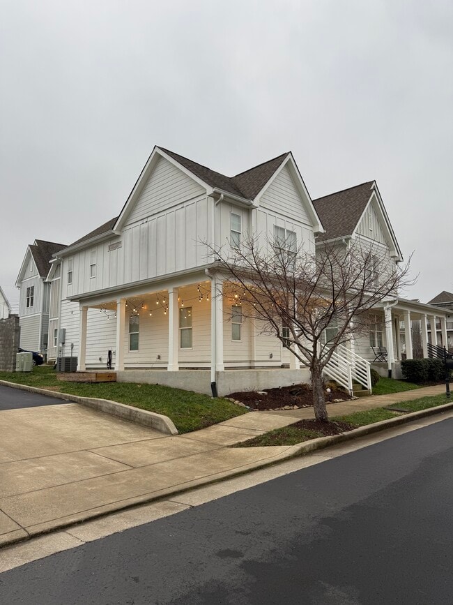 Photo - 749 Cottage Park Dr