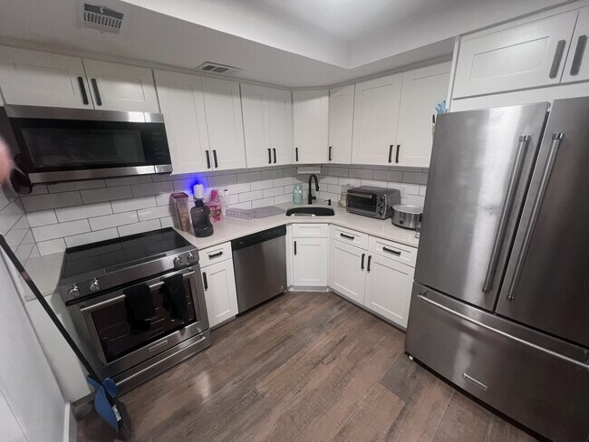 Building Photo - 59 College Dr Unit 59