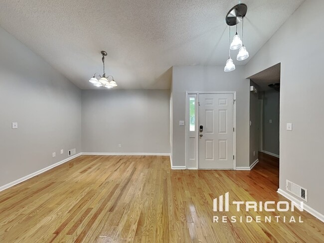 Photo - 118 Valleydale Dr