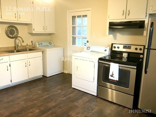 12 Bonsell Pl
