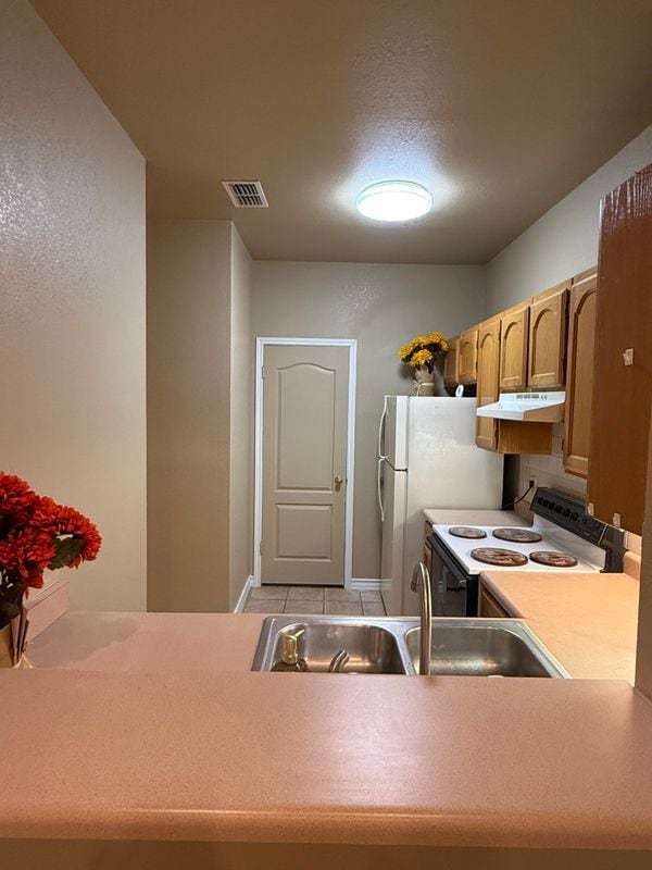 Photo - 1401 E Gustavus St Unit 16