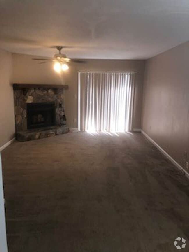 Building Photo - Rae's Creek Gem Rental