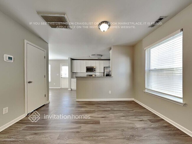 Photo - 3926 Damask Drive