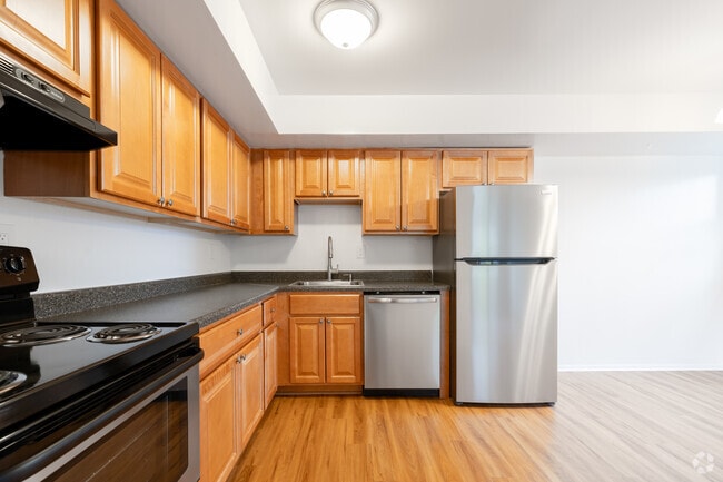1BR, 1BA - 750SF - Kitchen