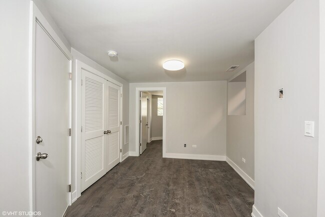 Photo - 5021 S Indiana Ave Unit 4F