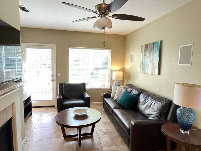 Photo - 1 Bedroom/1 Bath community pool Great Scottsdale location.
