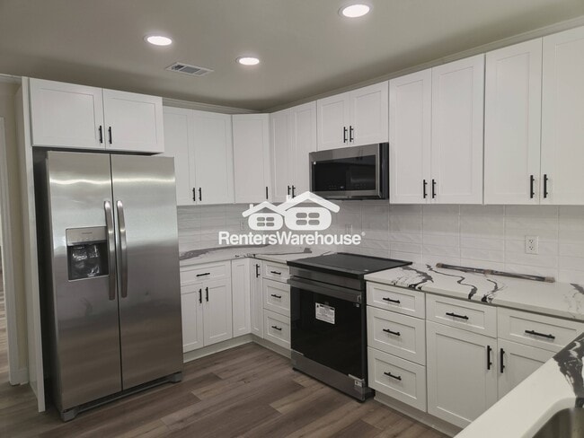 Photo - 300 Saddle Creek Ln