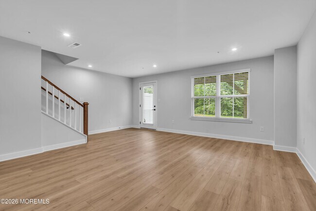 Photo - 9 Foxwood Dr