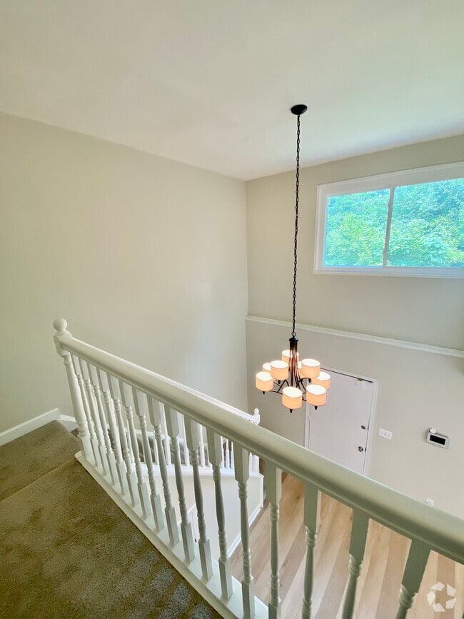 Building Photo - 15 Cable Hollow Way Unit #51-4 Rental