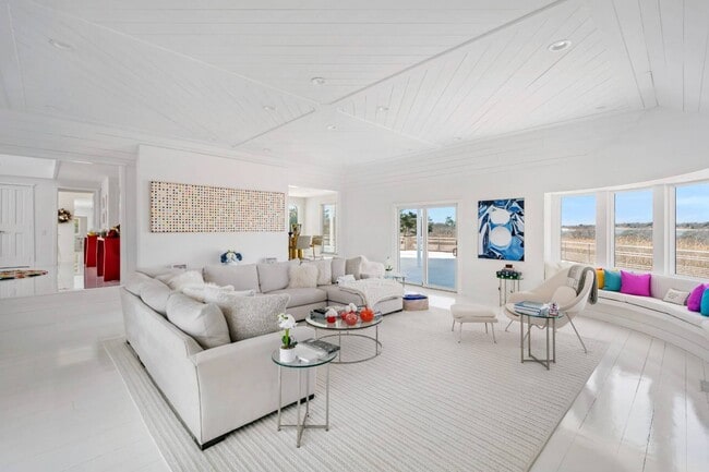 Photo - 64 West End Rd