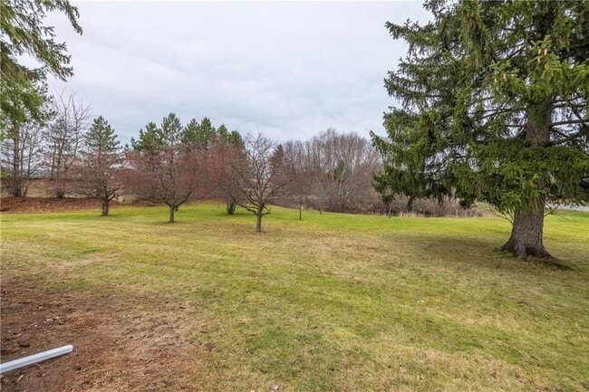 Photo - 757 Holt Rd Unidad 2