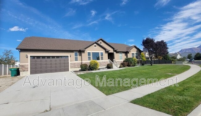 Photo - 1652 W Brooke St