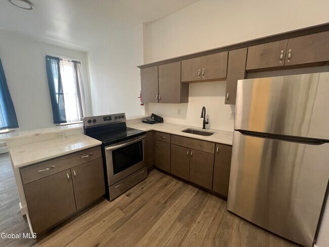 Photo - 336 Clinton Ave Unidad 1st Floor