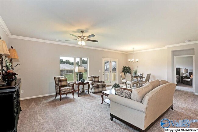 Photo - 325 Acorn Grove Ln SW