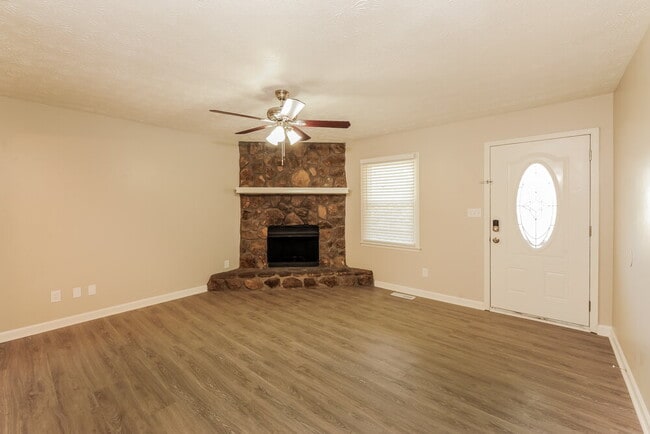 Photo - 3325 Shady Cove Rd