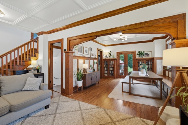 Photo - 1679 Hubbard Ave