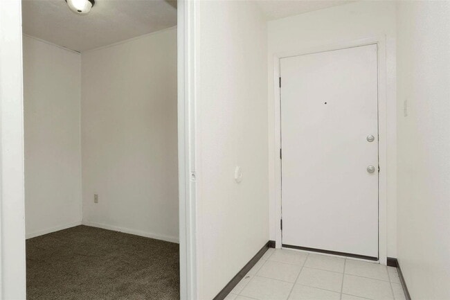 Photo - 1418 Crawley Ct