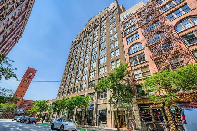 Building Photo - 720 S Dearborn St Unit 1002 Rental